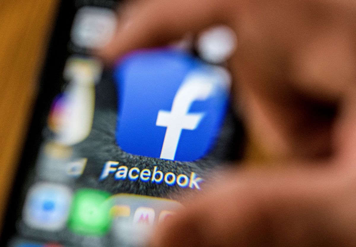 Facebook registra disminución de millones de usuarios