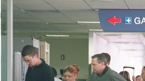 Algunos pasajeros se enteraban al llegar al aeropuerto que sus boletos habían sido cancelados por 'falta de pago'. FOTO: ARCHIVO