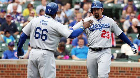 Yasiel Puig y Adrián González constituyen la parte medular de la alineación.