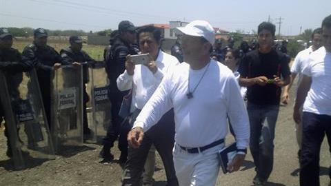 Defensor de los derechos de los inm igrantes.