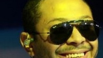 El exOV7 se vio obligado a cancelar una conferencia de prensa.