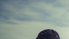 En la actualidad, son muchos los que prefieren prestar atención a su teléfono celular,  a disfrutar una conversación entre amigos.