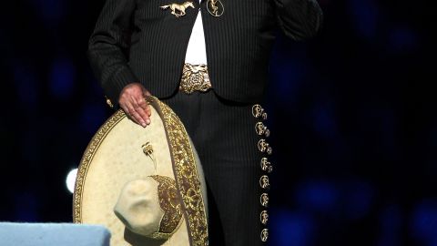 Vicente Fernández, Shakira, La India, Jennifer López o Los Fabulosos Cadillacs: cinco opciones para cantar en el nuevo Bond./Getty Images