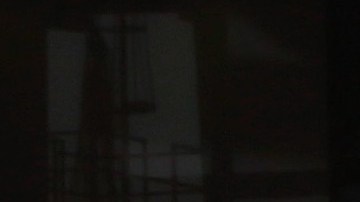 John Wall (2) y  Kevin Seraphin (13), de los   Wizards, pelean el balón con  Al Horford de Atlanta durante el primer juego. Foto: Getty Images