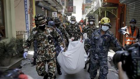 Nepal sigue contanto a sus víctimas.