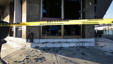 Sucursal de Banamex quemada en Jalisco.