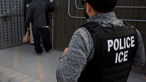 En pleno rendimiento los centros para familias pueden albergar hasta 4,000 inmigrantes indocumentados.