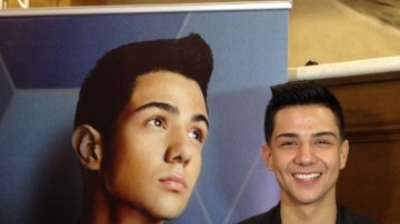Luis Coronel está feliz por su primer concierto en el Nokia Theatre en Los Ángeles.