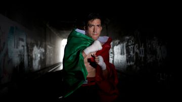 Mario Cázares, de Sinaloa, ha esperado ya siete años para cumplir lo que él considera un sueño: ser boxeador profesional.
