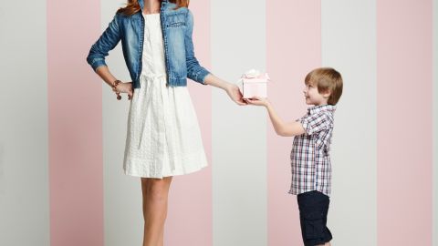 El color blanco marca el Día de la Madres 2015.
