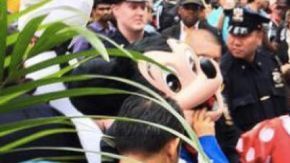 La pelea de Minnie Mouse y Hello Kitty ocurrió por una disputa de propinas.