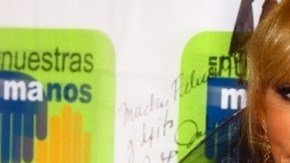 Los presentadores de la emisión le aplaudieron a la rubia.