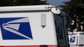 US Postal Services Looks To Redesign Its Truck Fleet