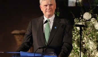 El presidente de Univision, Randy Falco, envió mensaje a sus empleados sobre lo sucedido con Donald Trump.