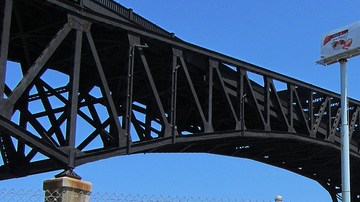 Una de las obras es en el Puente Pulaski.