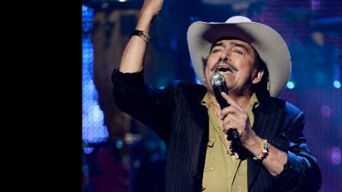 Joan Sebastian será recordado desde sus inicios hasta sus últimos días de vida en nueva serie de televisión.
