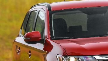 El Outlander tiene un precio sugerido más bajo que el modelo de 2015.