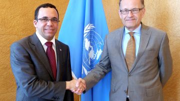El canciller Andrés Navarro y  Michael Moller, Jefe de la oficina de ONU en Ginebra.