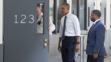Obama pidió un sistema que rehabilite y no criminalice a personas por delitos menores.