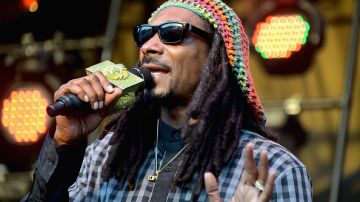 El rapero Snoop  Dogg tiene nuevamente problemas con la ley pero ahora en Europa.