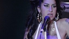 El padre de la cantante está revelando sus secretos más íntimos mientras prepara nuevo documental.