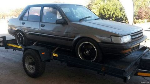 El auto está en muy buenas condiciones.