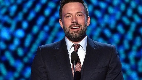 El actor Ben Aflleck prefiere mostrar este lado profesional y serio pero los paparazzi se encargan de sacarle los trapitos al sol.