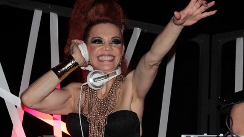 Carmen Campuzano debutó como DJ en Monterrey pero solo ante 100 personas en un antro.