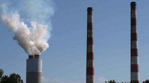 El Presidente Barack Obama anunció su plan de reducción de emisones en las plantas generadoras de energía con hidrocarburos en Estados Unidos