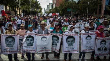 Los 43 estudiantes de Ayotzinapa llevan desaparecidos más de 11 meses.