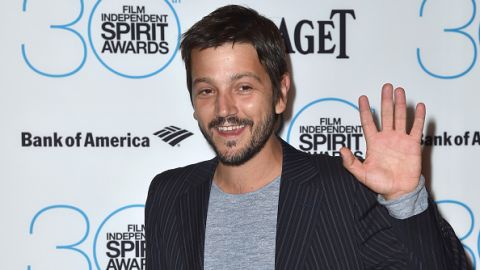 Diego Luna le sonríe la vida y parece que la vida también a él tanto profesional como amorosamente.