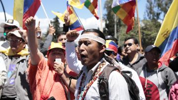 La marcha indígena se une al paro gremial contra el Gobierno.