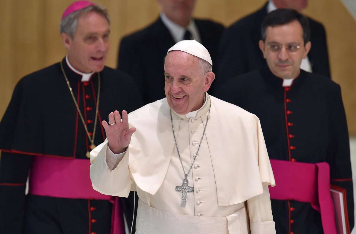 ¿Cuál ha sido el papel de El Vaticano en los conflictos internacionales?