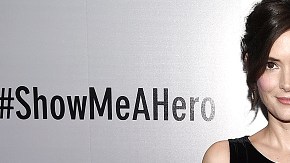 Lo cierto es que Winona luce un rostro bastante modificado.