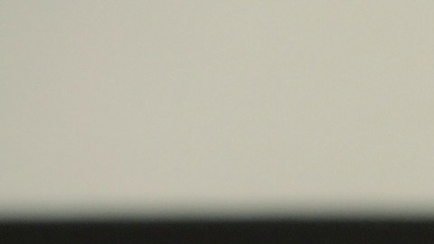 Miguel Cotto y Saúl Álvarez se dan la mano durante su primer encuentro promocional en Hollywood rumbo a la megapelea de octubre.