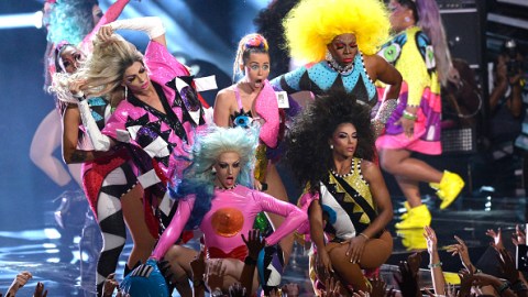 Miley estuvo entre lo peor de la gala.