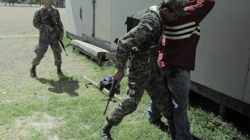 Militares  participan en un entrenamiento en Tegucigalpa con la intención de mejorar la seguridad debido a los altos índices de violencia en el pais.