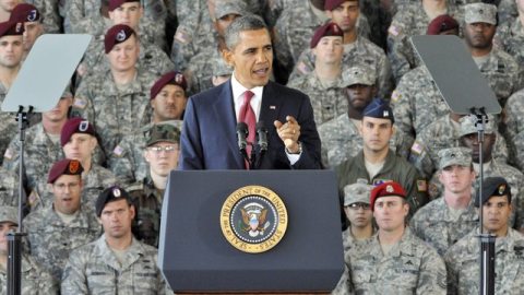 El mandatario de Estados Unidos habla en Fort Bragg sobre el esfuerzo militar en territorio iraquí.