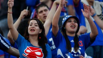 Los fanáticos de Universidad de Chile siguen celebrando el primer título internacional de su equipo.