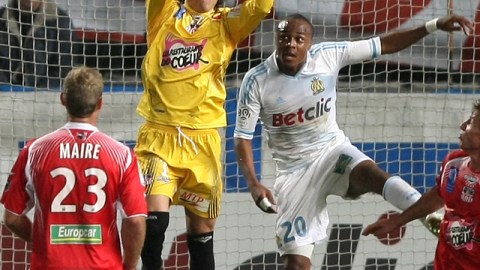 Guillermo Ochoa fue titular ayer en la victoria del Ajaccio.