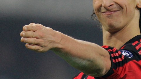 Zlatan Ibrahimovic, atacante del Milan, es seguro ante Cagliari.