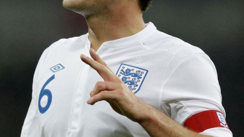 El capitán del Chelsea y de Inglaterra, John Terry, en la mirá por supuesto racismo.