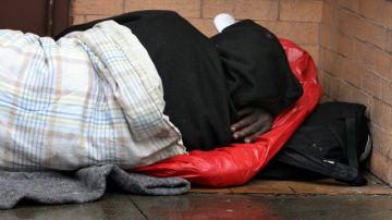 Más de medio millón de personas experimentan la falta de vivienda en alguna noche, y casi 20% de ellas están "crónicamente sin hogar".