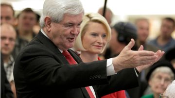 Newt Gingrich y Michele Bachmann, es uno de los candidatos por el partido republicano que a lo largo de la campaña no se ha  se han identificado con los grupos evangélicos hispanos en el país.