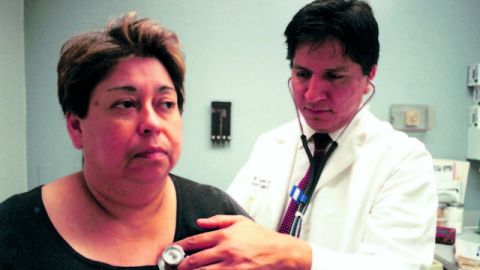 Los hispanos son una de las minorías menos atendidas en el área de salud.