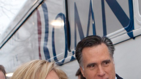 El aspirante a la nominación republicana, Mitt Romney,  en plena campaña.