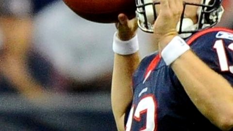 El novato mariscal de campo, TJ Yates, ha cumplido a cabalidad con la misión que le encomendaron los Texans, que están en playoffs por primera vez en su historia.