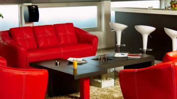 Los muebles o elementos decorativos de color rojo controlan las energías negativas.