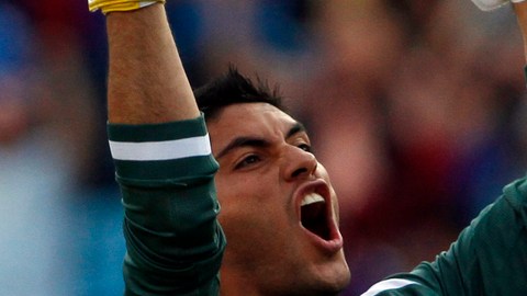 José de Jesús Corona, arquero del Cruz Azul, uno de los equipos 'grandes' que buscará acabar con la sequía de títulos.