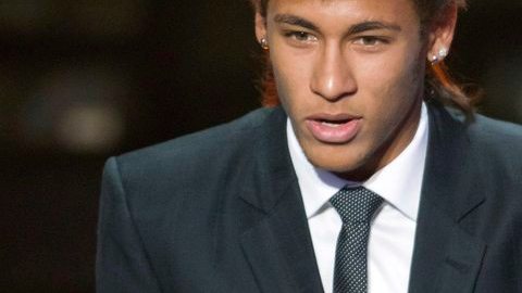 El Neymar  recibió  el premio Puskas al Mejor Gol de 2011.